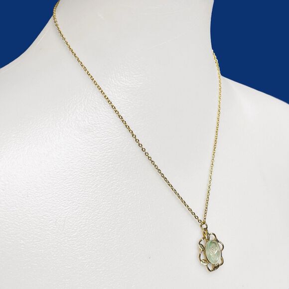 Vintage Sarah Coventry Oval Frosted Green Flower Pendant Necklace Gold Tone 18" - Picture 2 of 10